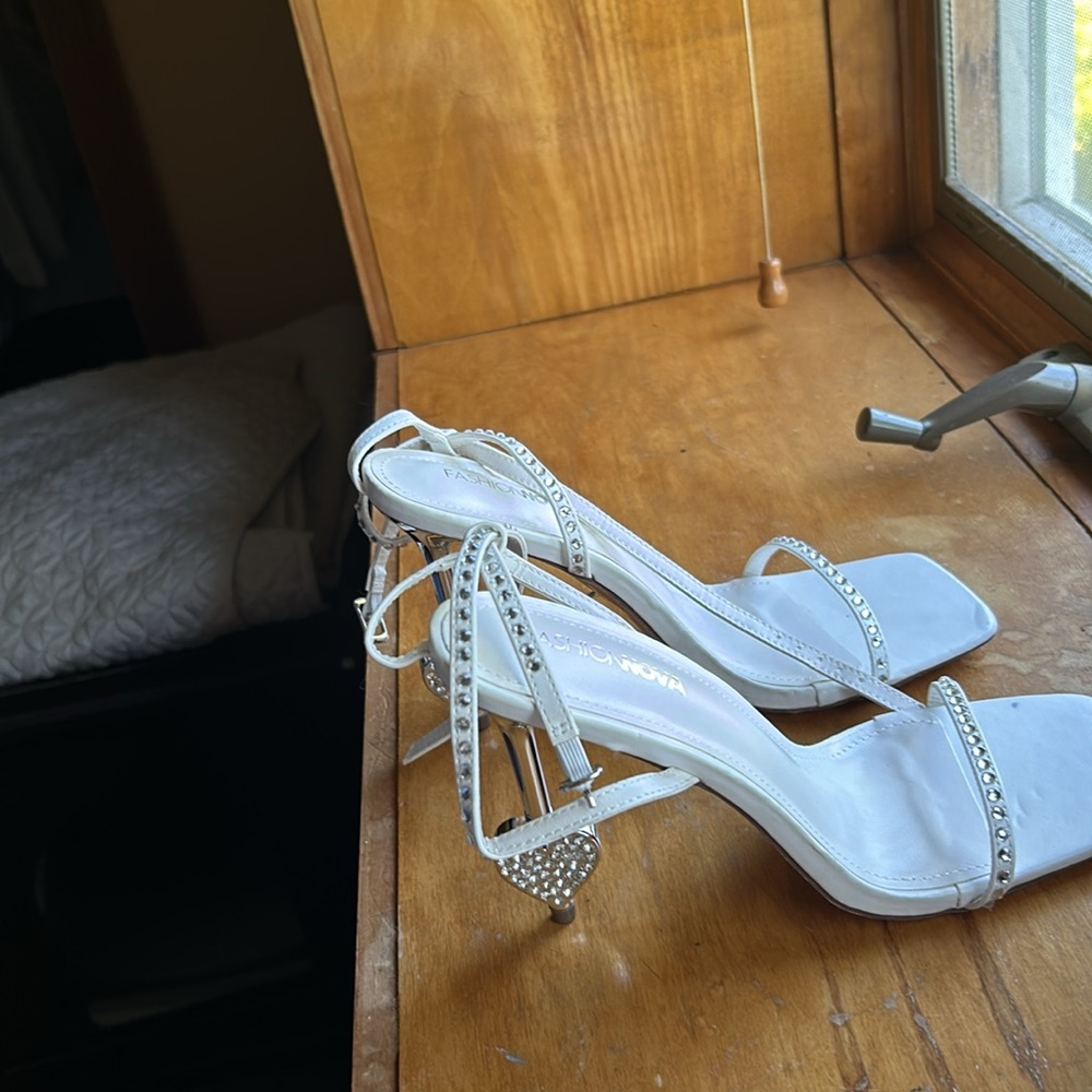 Heels - Picture 2 of 4